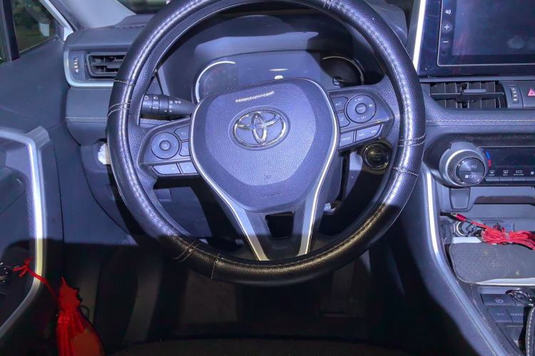 Used Toyota RAV4 2020 2.0L CVT Two-Wheel Drive Fashion Edition
