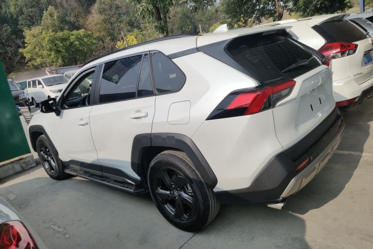 Used Toyota RAV4 2022 2.0L CVT 4x4 Style Plus Edition
