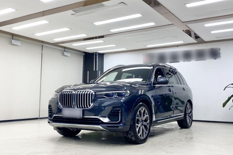 Used BMW X7 2021 xDrive40i Luxury Package with Premium Features