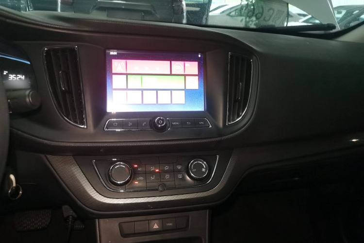 Used Roewe 360 2015 1.5L Automatic Luxury Edition
