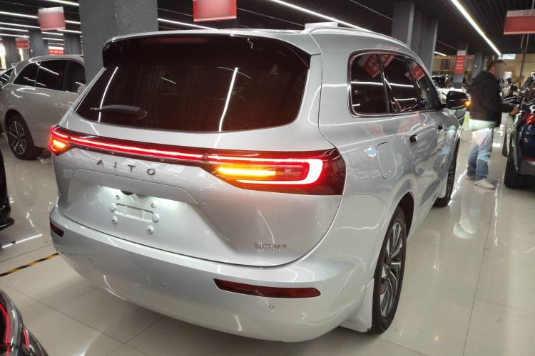 Used Hima AITO M7 2024 1.5T Rear-Drive Plus Version 5 Seats
