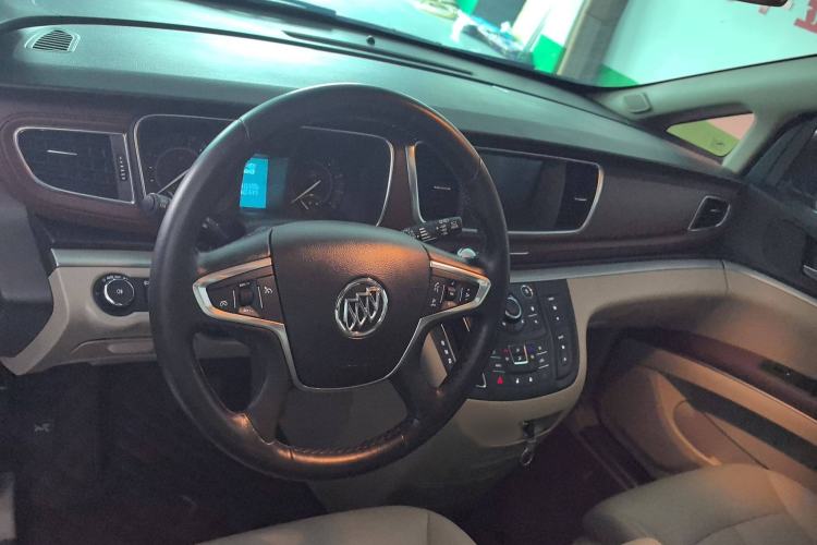 Used Buick GL8 2018 28T Luxury Model China VI Standard
