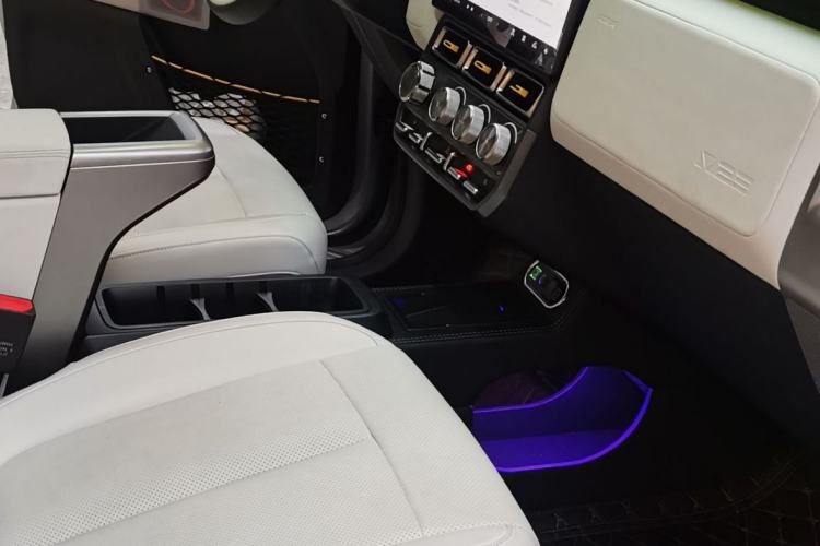 Used  V23 2025 501 Four-Wheel Drive Advanced Version
