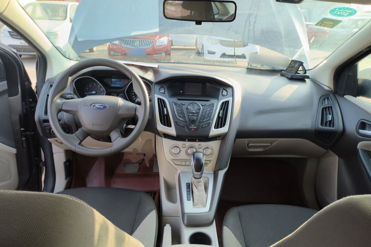 Used Ford Focus 2012 Sedan 1.6L Automatic Comfort Model
