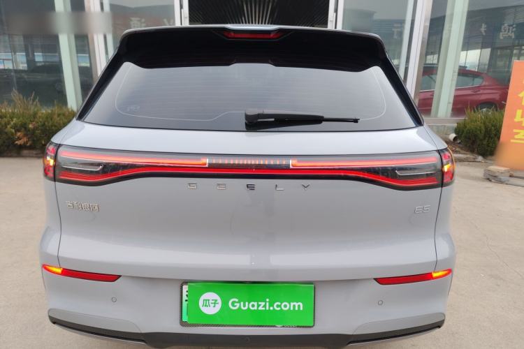 Used  E5 2024 530km Long-Range Version
