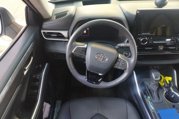 Used Toyota Highlander 2024 2.5L Smart Electric Hybrid Dual-Engine Four-Wheel Drive Prestige Version – 7 Seats
