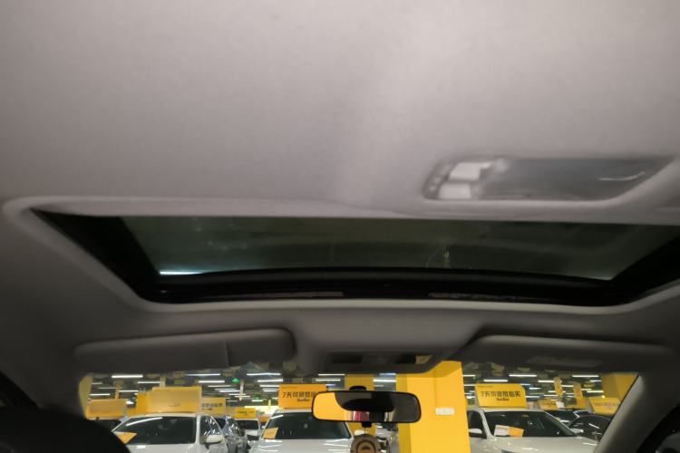 Used Nissan Tiida 2016 1.6L CVT Cool Dynamic Edition