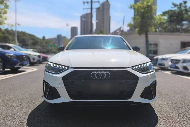 Used Audi A4L 2022 40 TFSI Luxury Dynamic Model
