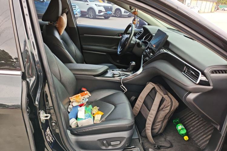 Used Toyota Camry 2021 2.0G Luxury Edition
