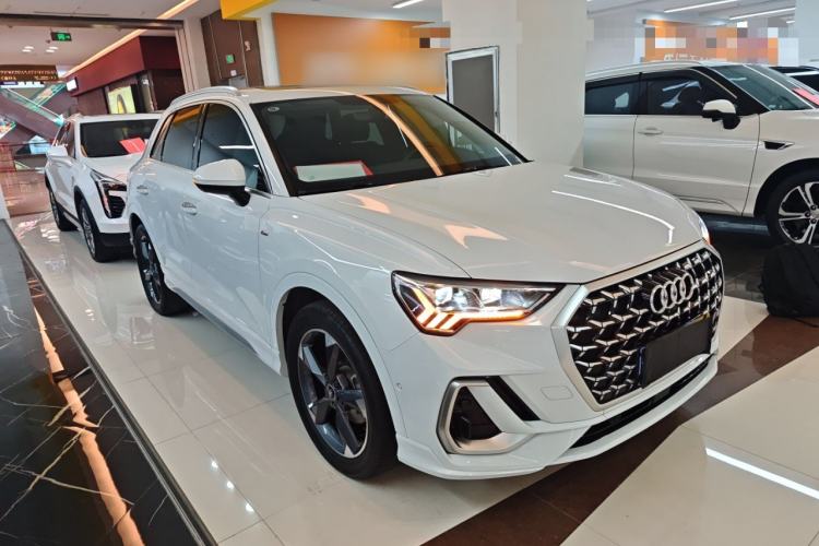 Used Audi Q3 2024 35 TFSI Ambition Dynamic Edition
