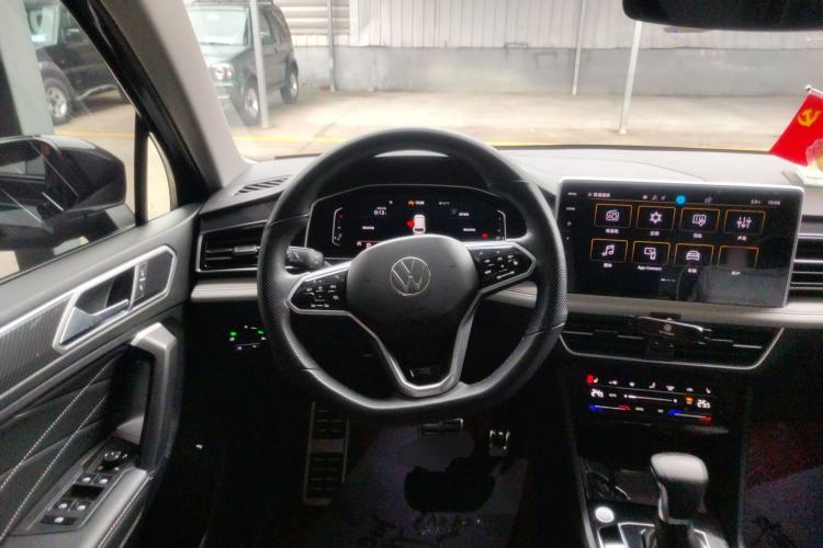 Used Volkswagen Tiguan L 2023 330TSI Automatic Two-Wheel Drive R-Line Enjoyment Edition