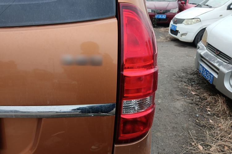 Used Dongfeng Fengon 360 2015 1.5L Manual Luxury 7-Seater China IV Standard
