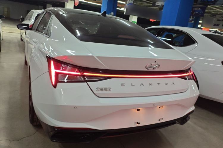 Used Hyundai Elantra 2022 1.5L CVT LUX Prestige Edition