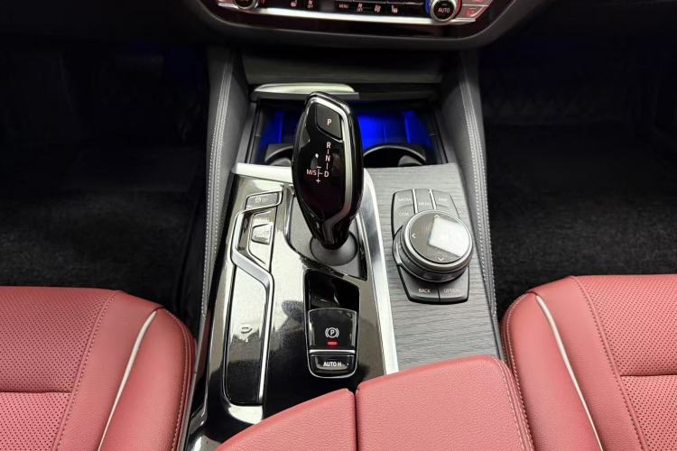 Used BMW 5 Series 2023 Restyled 530Li Leading Edition M Sport Package
