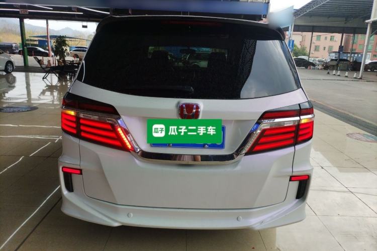 Used Honda Elysion 2016 2.4L Luxury Edition
