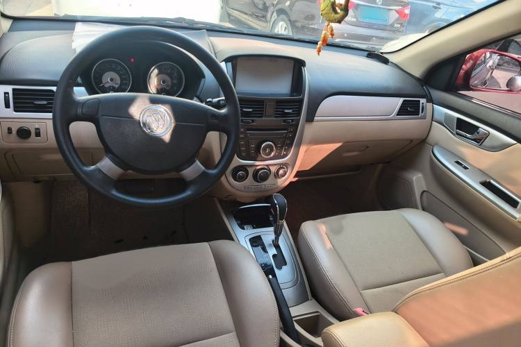 Used Buick Excelle 2013 1.5L Automatic Classic Model
