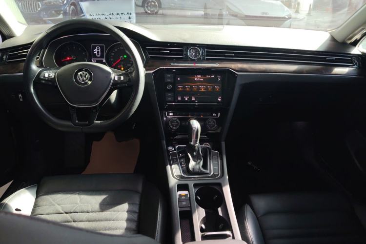 Used Volkswagen Magotan 2019 330TSI DSG Luxury Version China VI Standard
