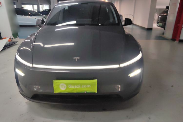 Used Tesla Model Y 2025 Rear-Wheel-Drive Version