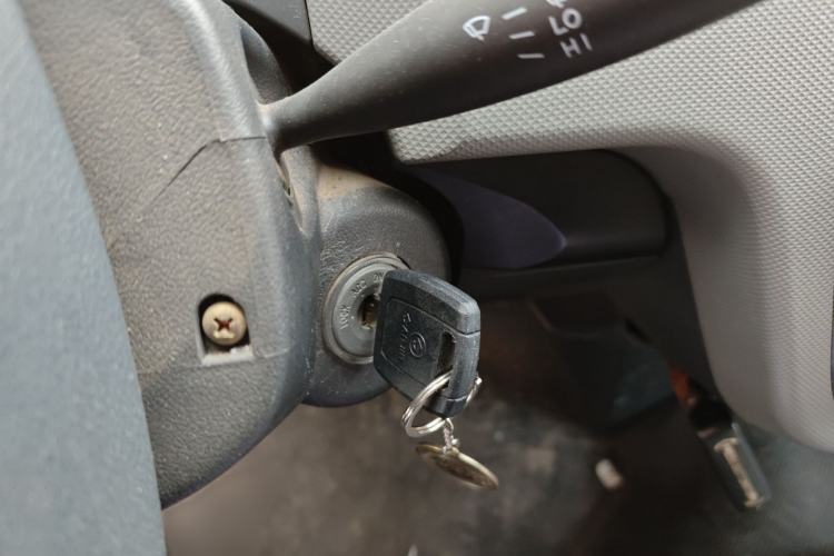 Used Foton Scenic G9 2017 2.4L Gasoline Commercial Version Long Wheelbase 9-Seater 4G69
