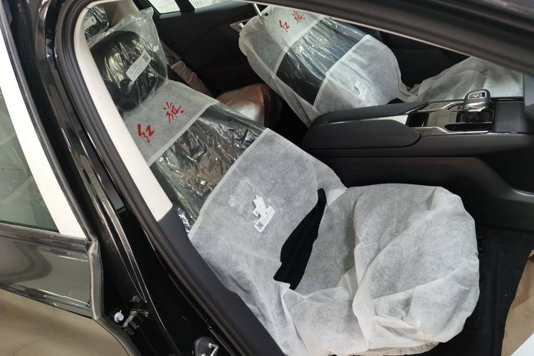 Used Hongqi E-QM5 2023 620km PLUS
