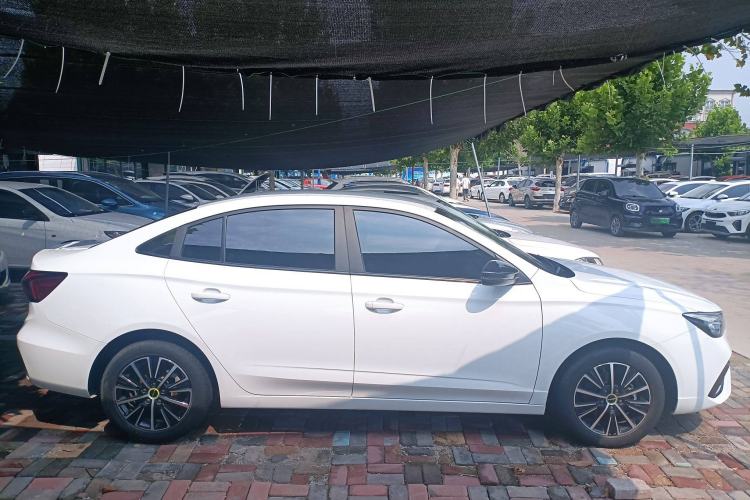 Used Roewe i5 2021 1.5L Manual Platinum Edition
