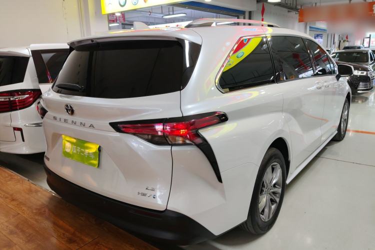 Used Toyota Sienna 2024 2.5L Hybrid Comfort Edition
