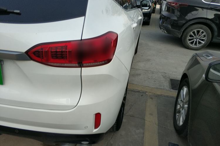 Used Wey VV6 2020 2.0T Two-Wheel Drive Smart Protection+