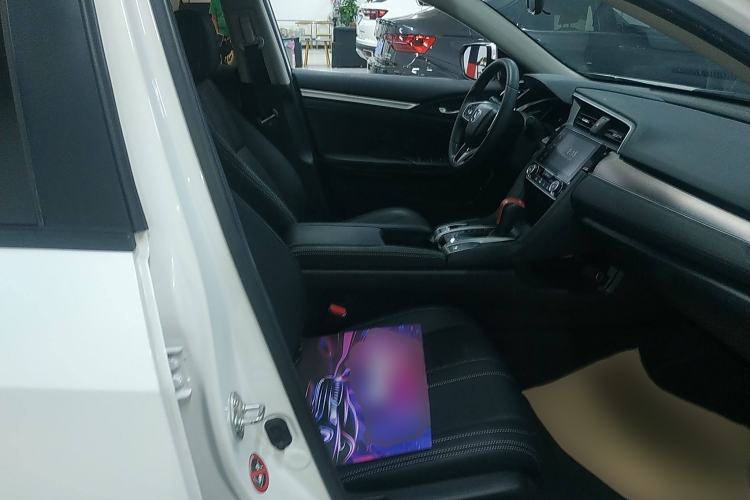 Used Honda Civic 2016 220TURBO CVT Luxury Edition
