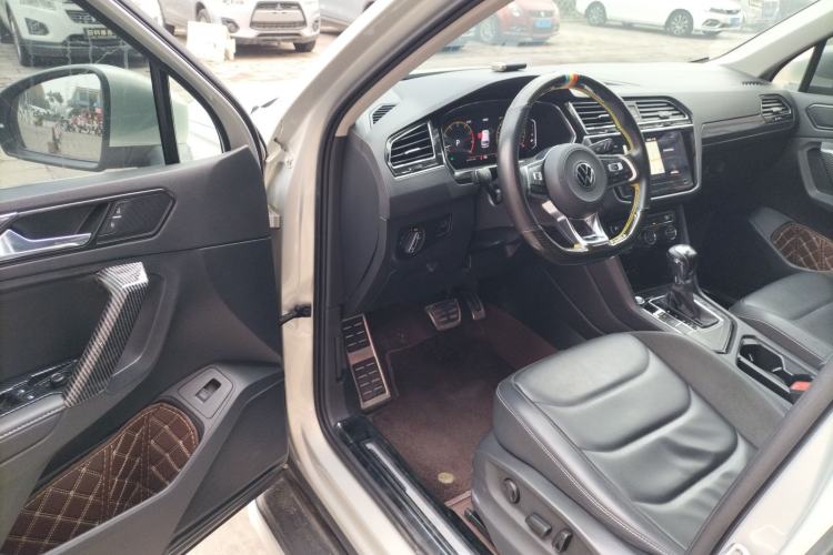 Used Volkswagen Tiguan L 2021 330TSI Automatic Two-Wheel Drive R-Line Enhanced Edition
