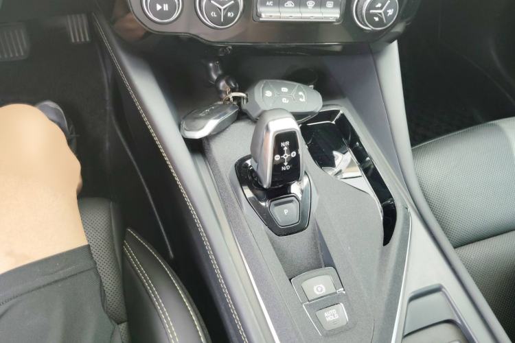 Used Lynk & Co 02 2022 1.5T DCT Shine Pro
