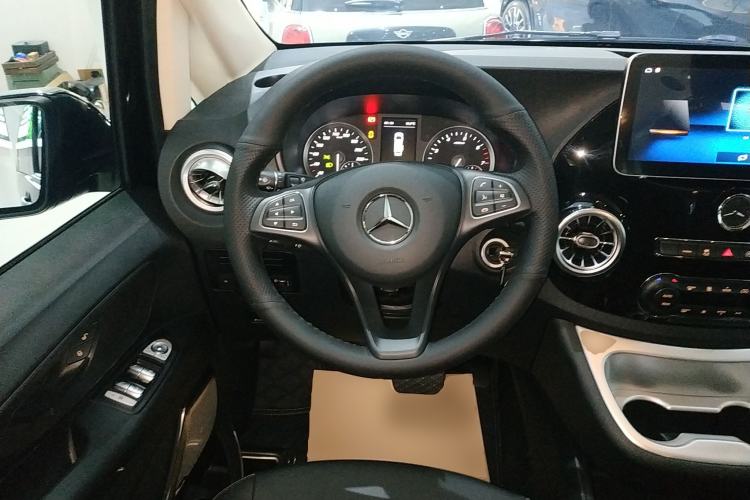 Used Mercedes-Benz Vito 2021 2.0T Elite Version 7 Seats
