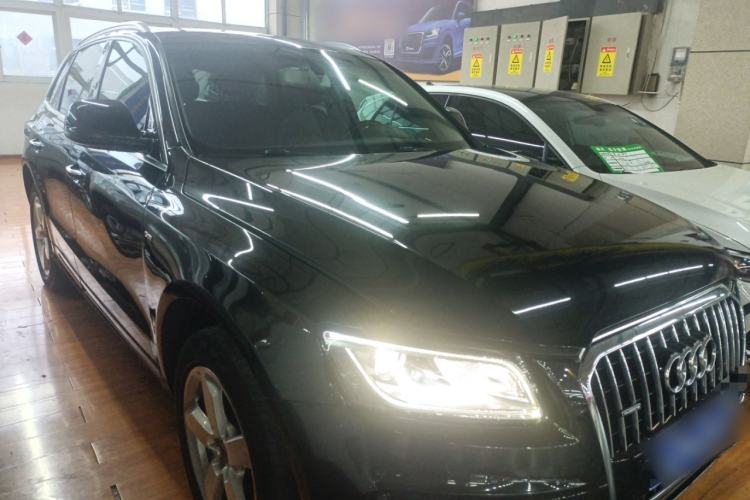 Used Audi Q5 2017 Plus 40 TFSI Ambition Model
