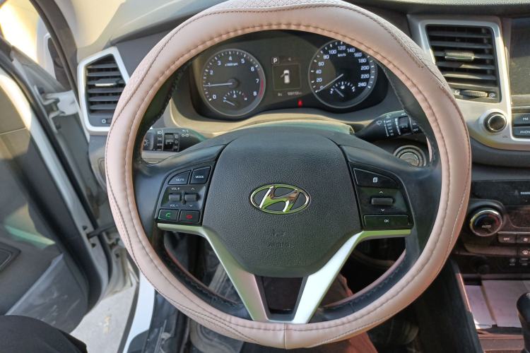 Used Hyundai Tucson 2015 1.6T Dual-Clutch Two-Wheel-Drive Smart Model