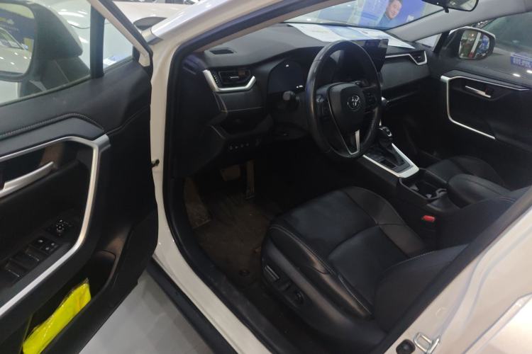 Used Toyota Wildlander 2023 2.0L CVT Four-Wheel Drive Luxury PLUS Edition
