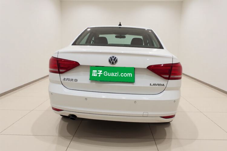 Used Volkswagen Lavida 2015 1.6L Automatic Fashion Edition