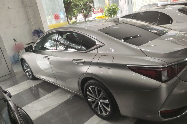 Used Lexus ES 2020 200 Excellence Edition
