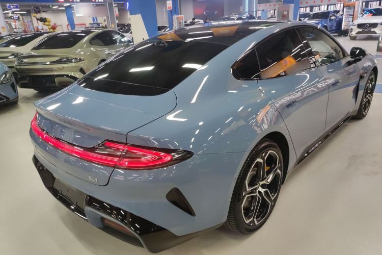 Used  SU7 2024 Rear-Drive Long-Range Intelligent Driving Version