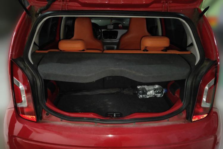 Used Volkswagen up! 2015 1.0L move up!