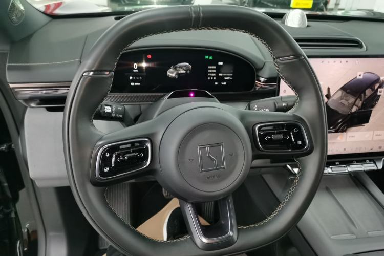 Used Zeekr 7X 2025 100 kWh Long-Range Rear-Wheel Drive with Intelligent Driving Features