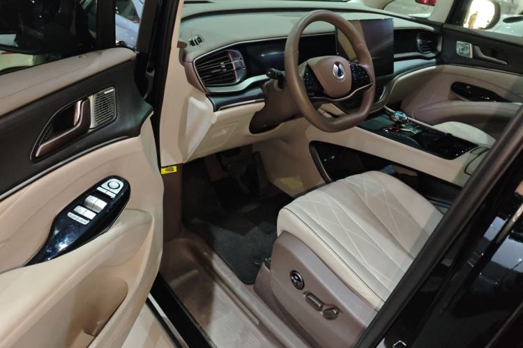 Used Denza D9 2022 DM-i 970 Four-Wheel Drive Flagship Model