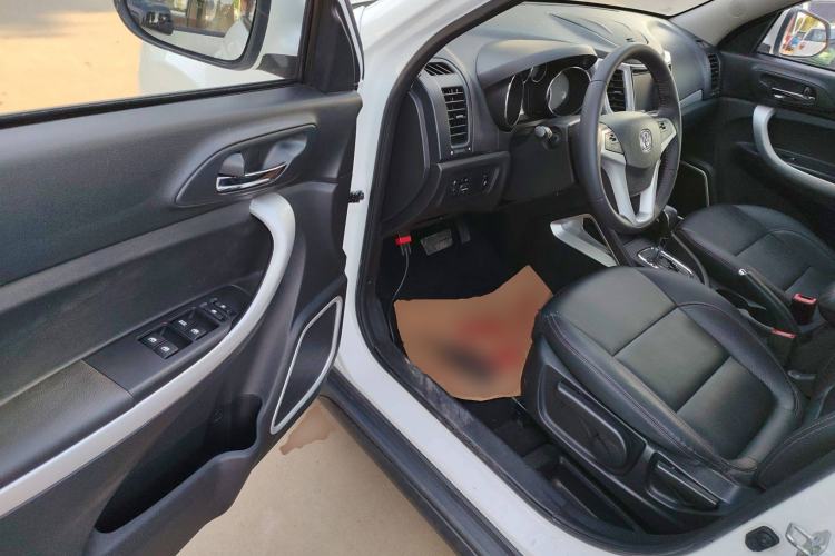 Used Changan CS35 2016 1.6L Automatic Luxury Model China V Standard
