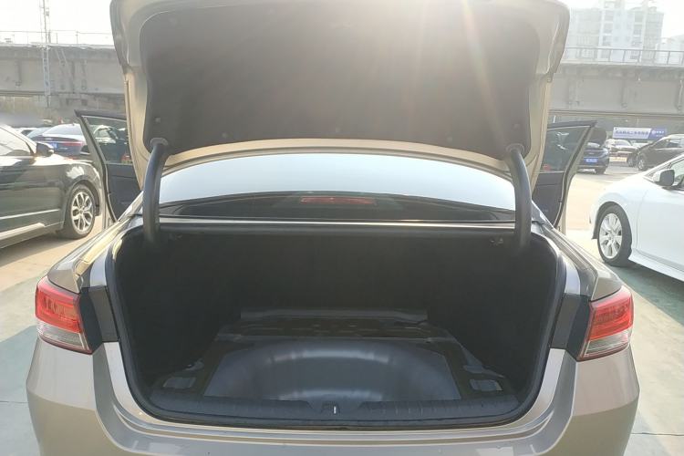 Used Kia K5 2016 2.0L Automatic LUX
