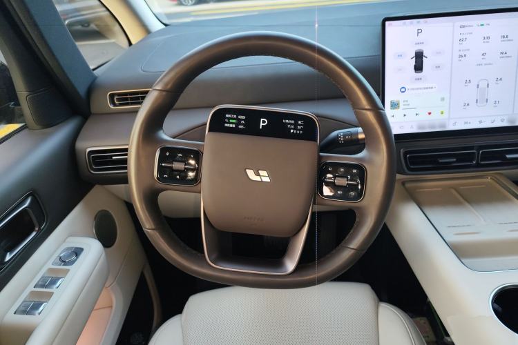 Used Li Auto MEGA 2024 Ultra Model
