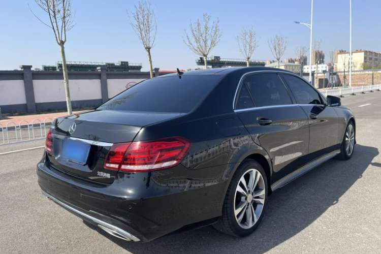 Used Mercedes-Benz E-Class 2015 E 260 L Sport & Fashion Model