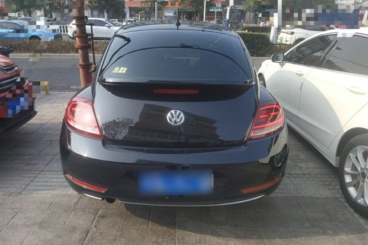 Used Volkswagen Beetle 2018 180TSI Joyful Orange Edition
