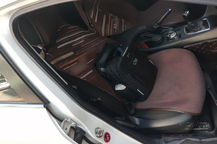 Used Mazda Mazda 3 Axela 2016 Sedan 1.5L Manual Comfort Model
