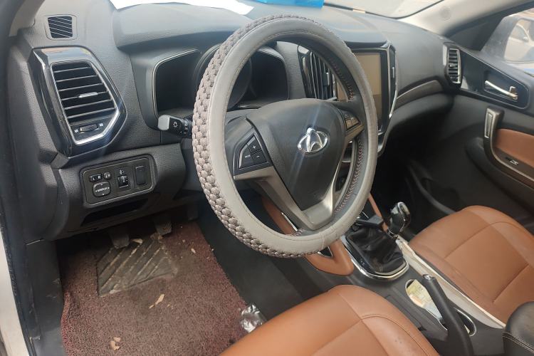 Used Oshan CX70 2017 CX70T 1.5T Manual High-Performance Edition