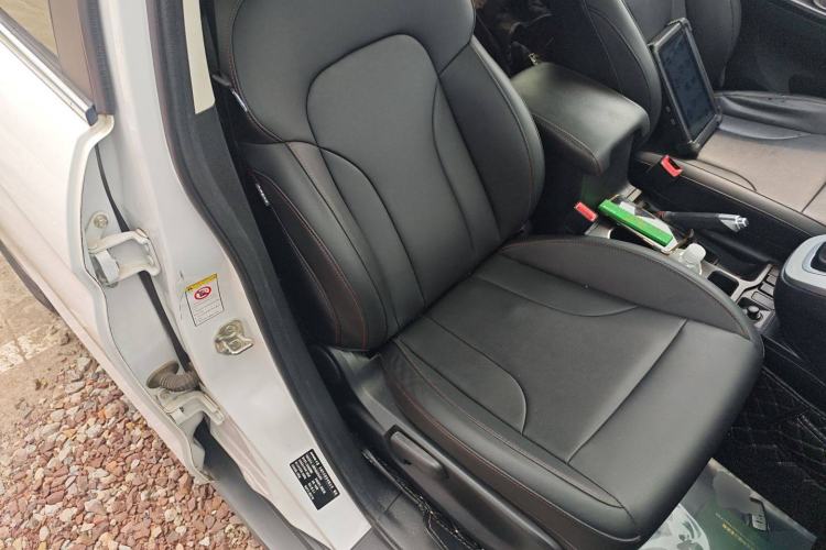 Used Haval M6 2018 1.5T DCT Two-Wheel Drive Elite Model
