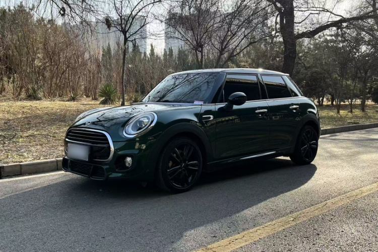 Used  MINI 2018 1.5T COOPER Racing Edition Five-Door Version
