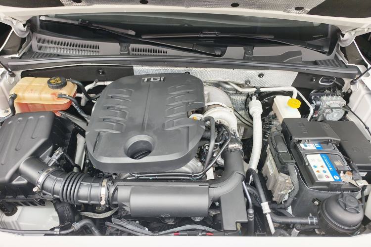 Used Roewe RX8 2019 30T Smart Connectivity Two-Wheel Drive Supreme Flagship Edition
